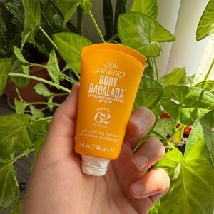 Sol de Janeiro Body Badalada Lotion with Hyaluronic Acid – Travel Size 30ML